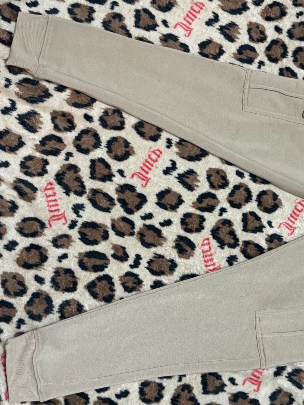 Joggers - Picture 3 of 5